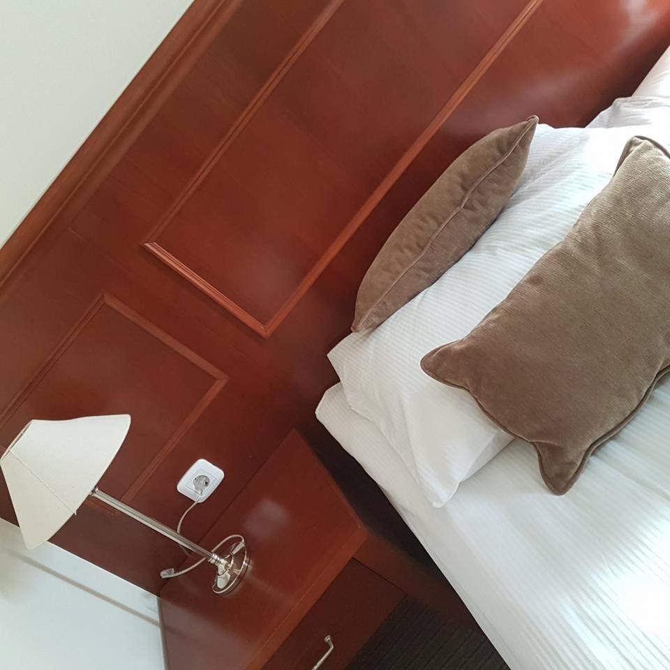 Hotel Cateski Dvorec Catez ob Savi Eksteriør billede